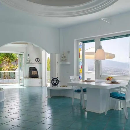 Con Vistas Espectaculares Al Mar Y Al Teide Flores Paraiso Villa *